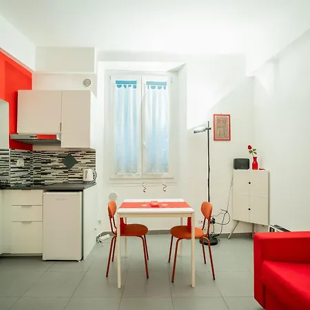 Apartment Mono Sl4 In Centro Di Fronte All'acquario 200mt Genoa