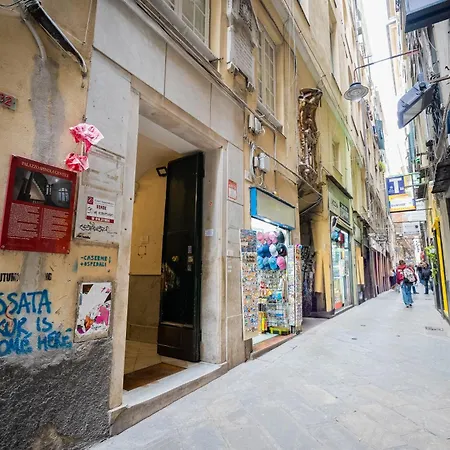 Mono Sl4 In Centro Di Fronte All'acquario 200mt Genoa